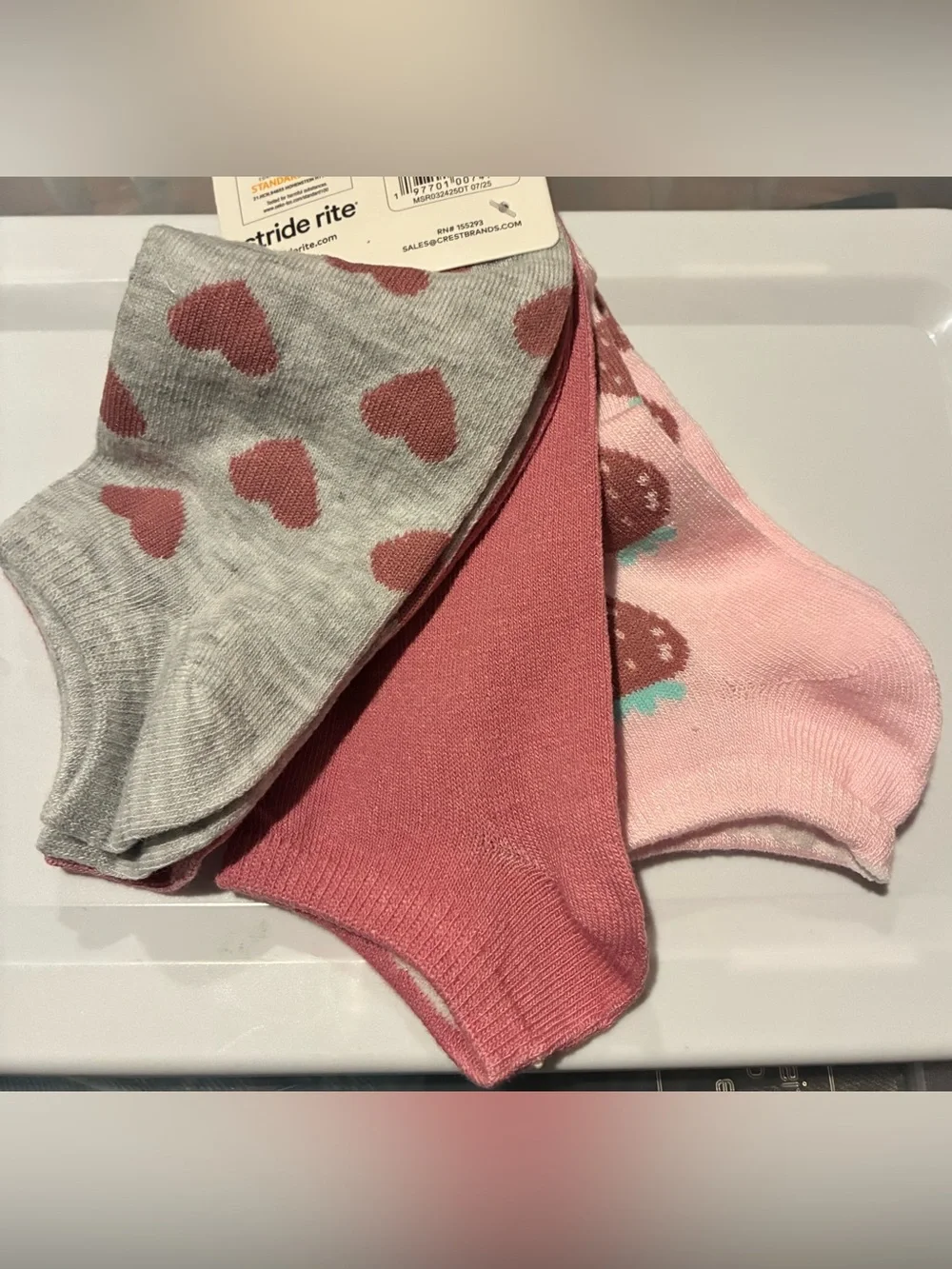 Sock bundle! 3 pair! Size Large Girls/Kids, Cute Patterns Hearts, Strawberries